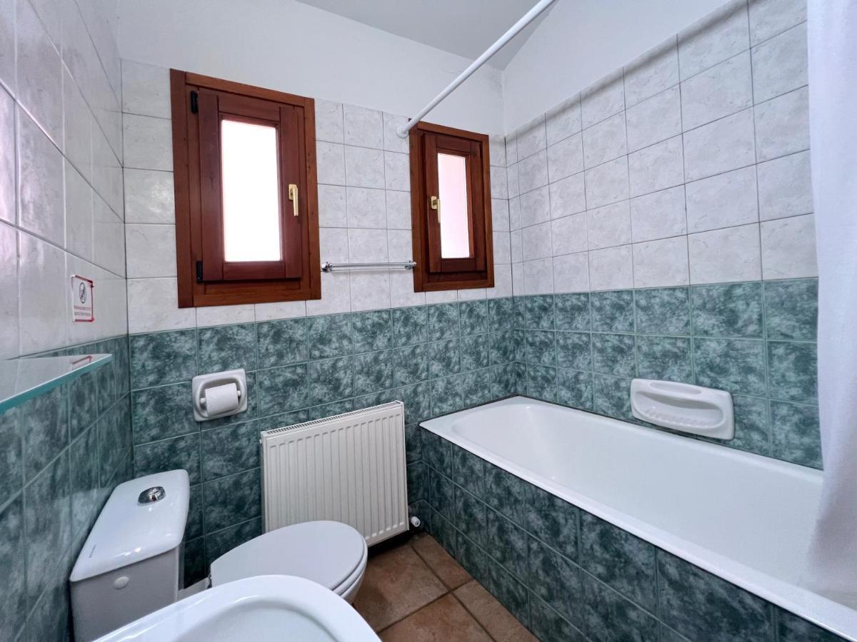 Poed Residences Платрес Екстериор снимка