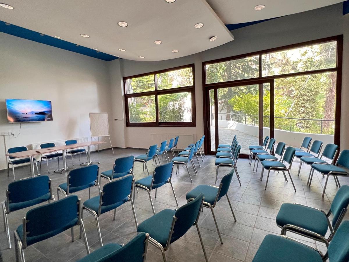 Poed Residences Платрес Екстериор снимка