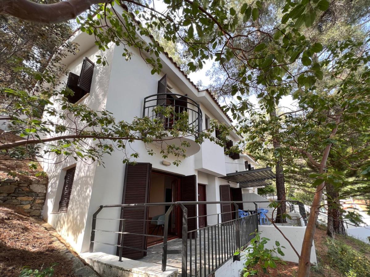 Poed Residences Платрес Екстериор снимка