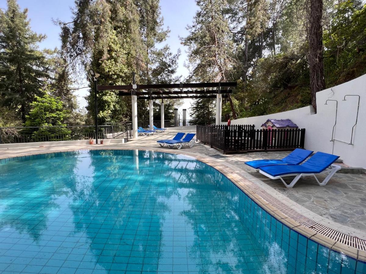 Poed Residences Платрес Екстериор снимка